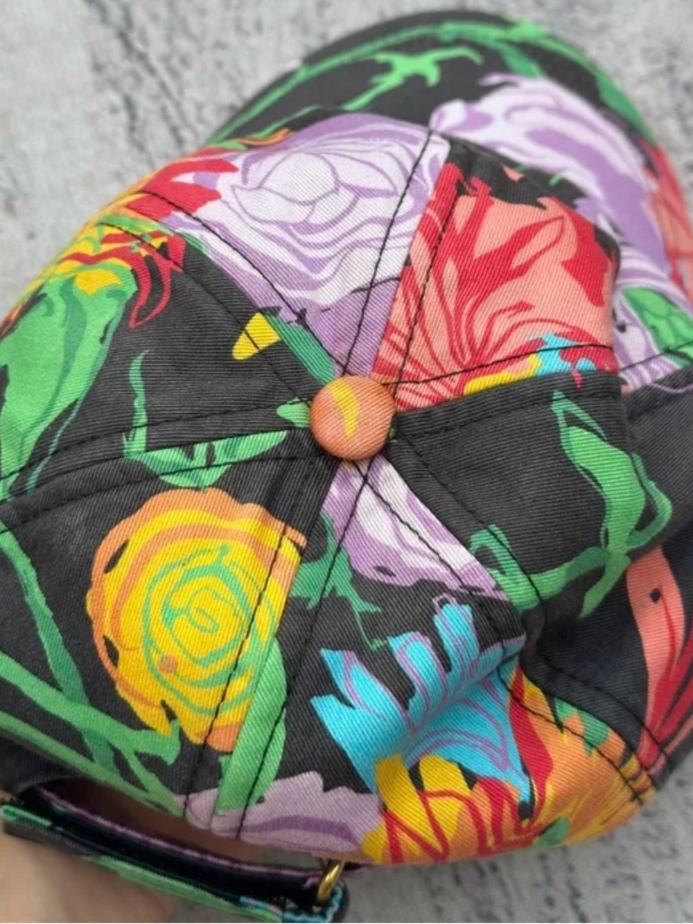 Gucci Hat Ken Scott Floral Theme GG Marmont Logo Black . Like New - Picture 6 of 14